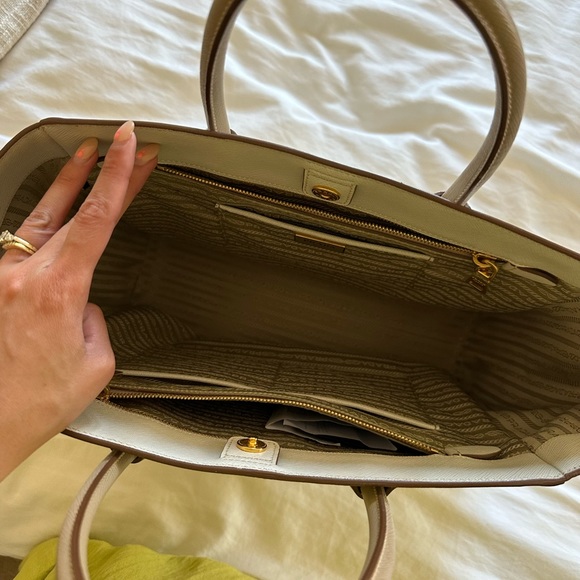 Prada Talco/Visone Saffiano Lux Large Shopping Bag - Picture 5 of 8